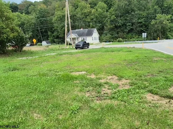 8631 National Rd, Valley Grove, WV 26060