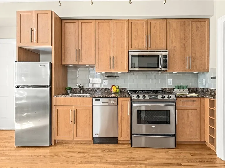 749 Somerville Ave #1 — Photo 4