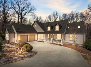 14 Stone Crop Dr, Landrum, SC 29356