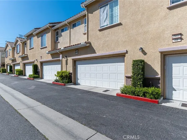 15617 Odyssey Dr Unit 32, Granada Hills, CA 91344