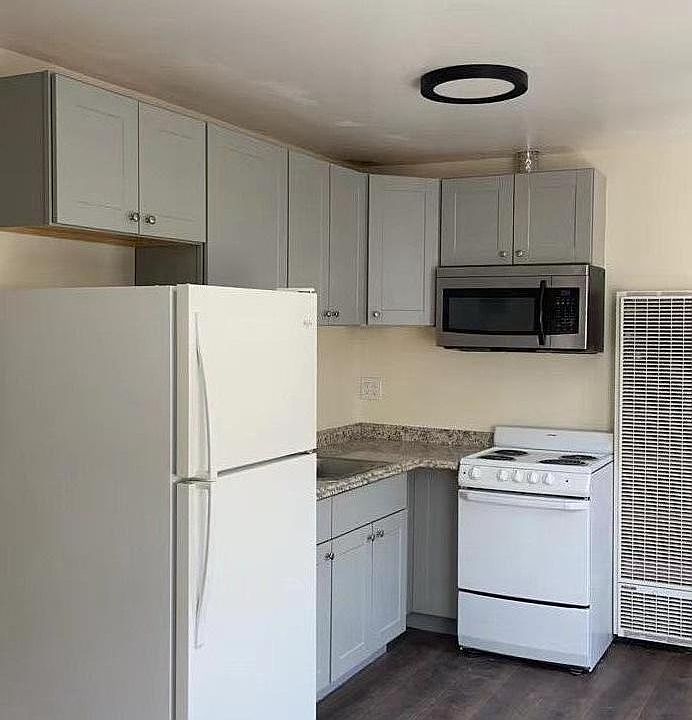 1st image of 1472 La Playa St #4