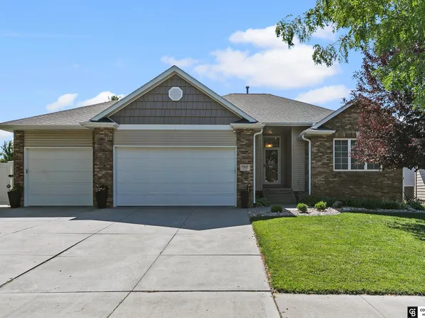 7907 S 58th St, Lincoln, NE 68516