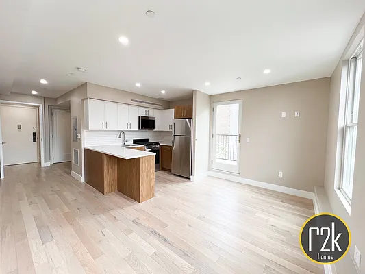 Rented by Realty 2000 Corp | media 14