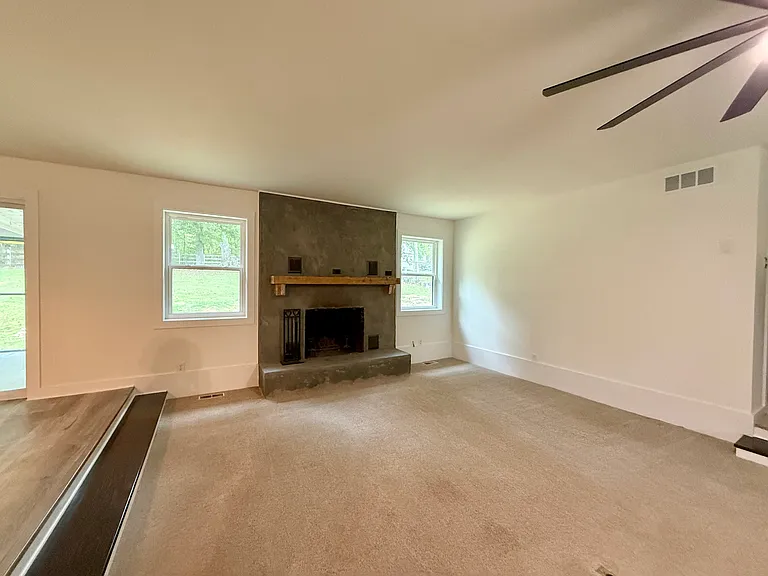 108 Allen Rd — Photo 12