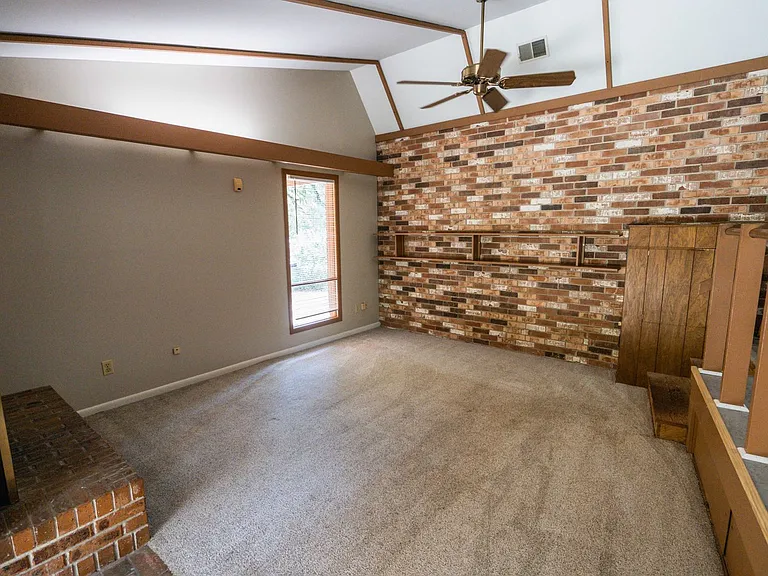 2103 Evergreen Dr — Photo 15