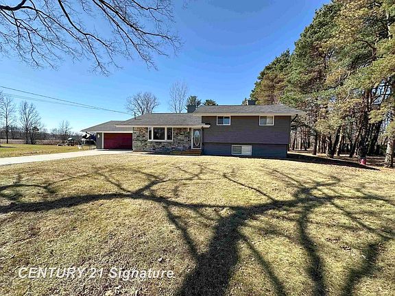 2nd image of 7151 N Elms Rd