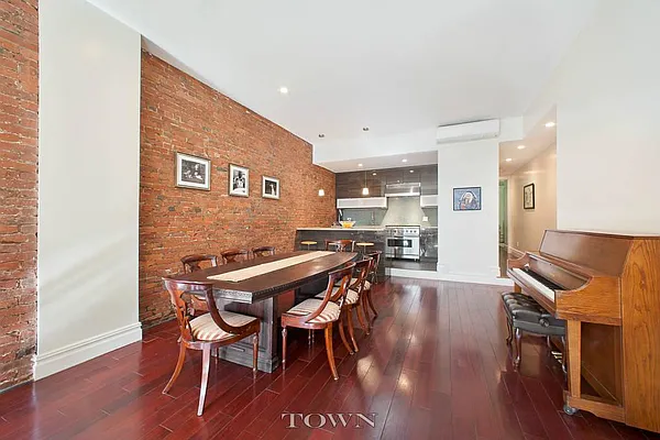 Rented by Town Residential | media 38