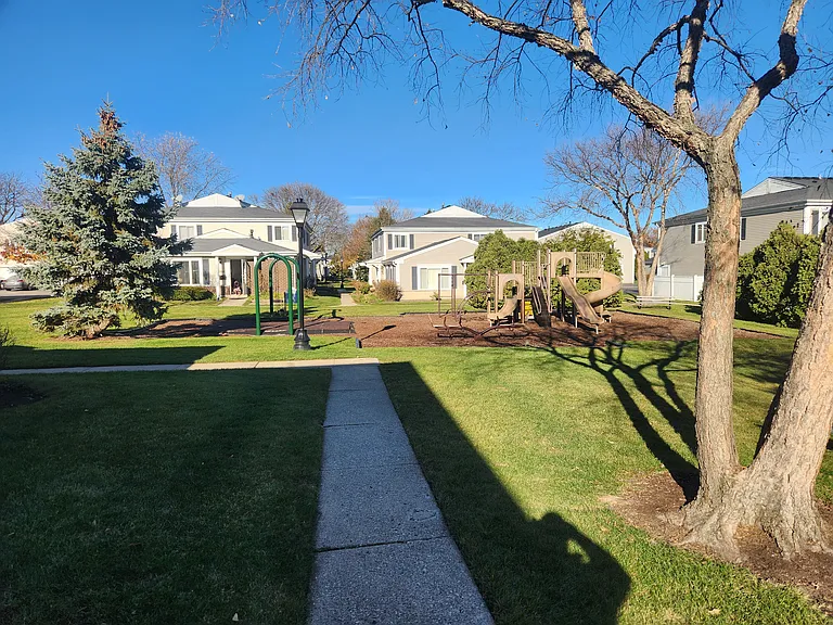 1597 Cove Dr #185-C — Photo 11