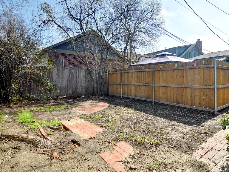 2409 Horne St — Photo 22