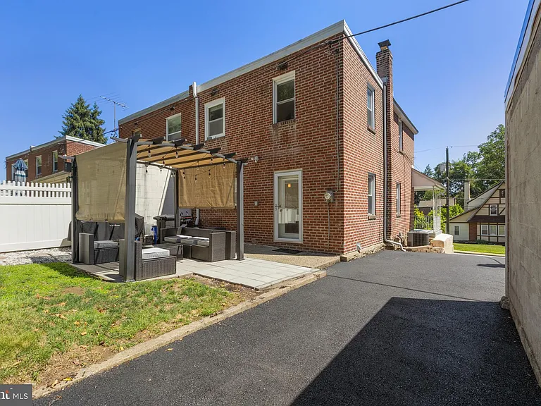816 Naylors Run Rd — Photo 4