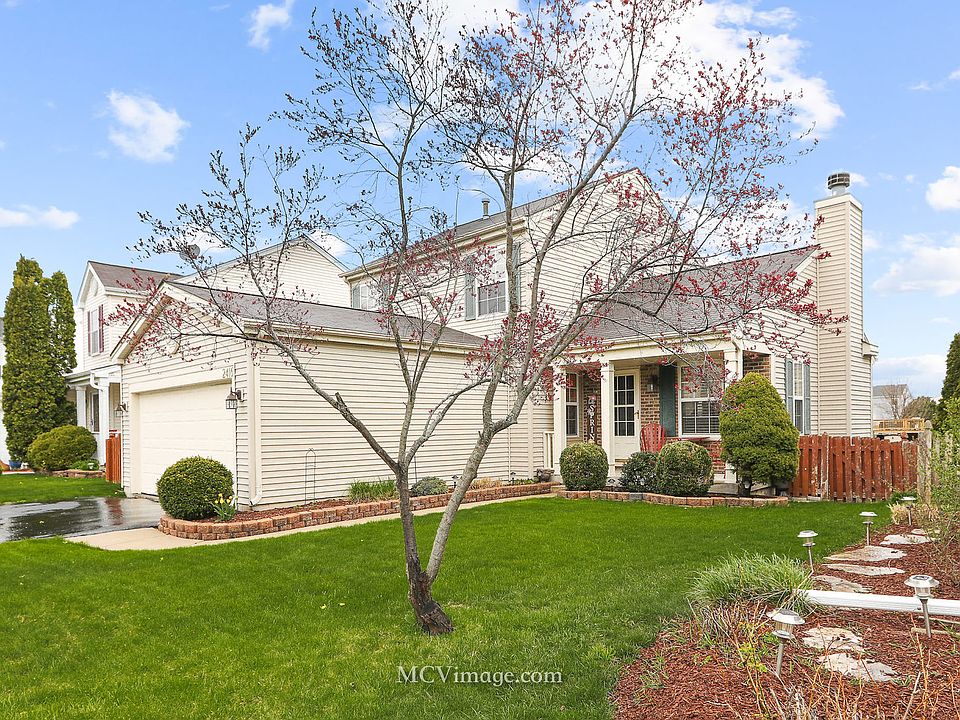 1st image of 2416 Paradise Cir