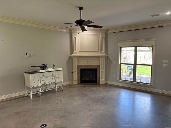 3rd image of 230 Chapel Creek Dr