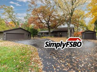 3002 2nd St, Moline, IL 61265