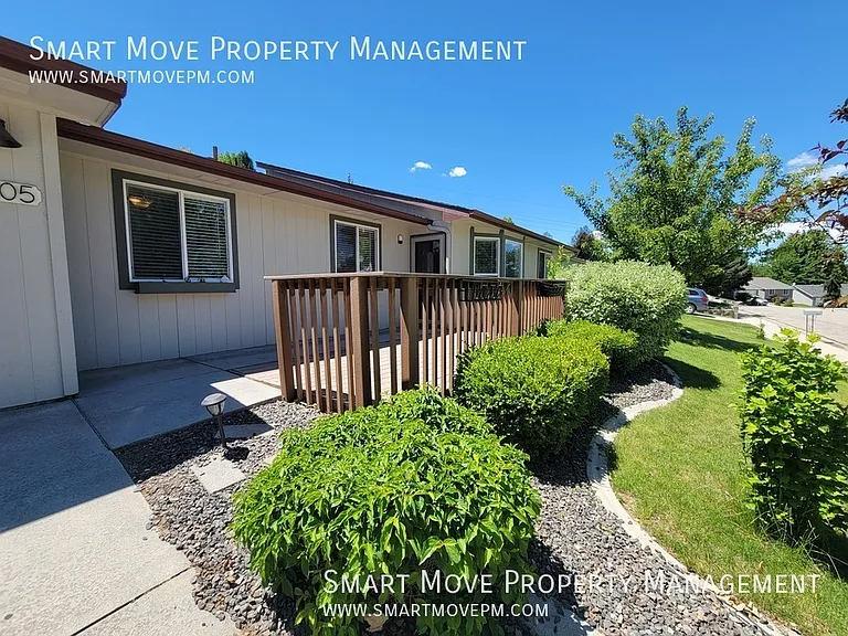 2705 E Mendota Dr — Photo 22