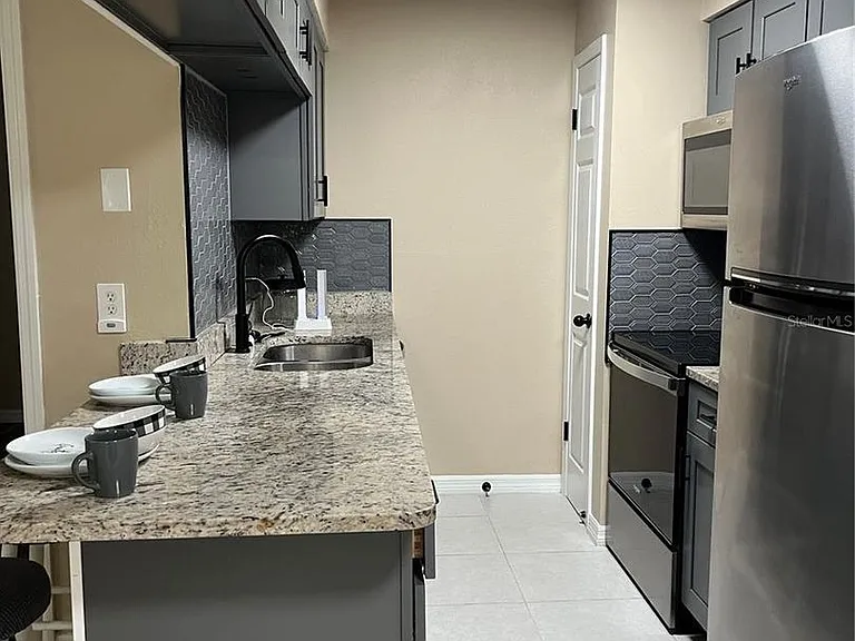 211 Thorn Tree Pl — Photo 6