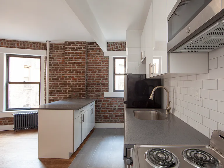 83 Baxter St #3D — Photo 3