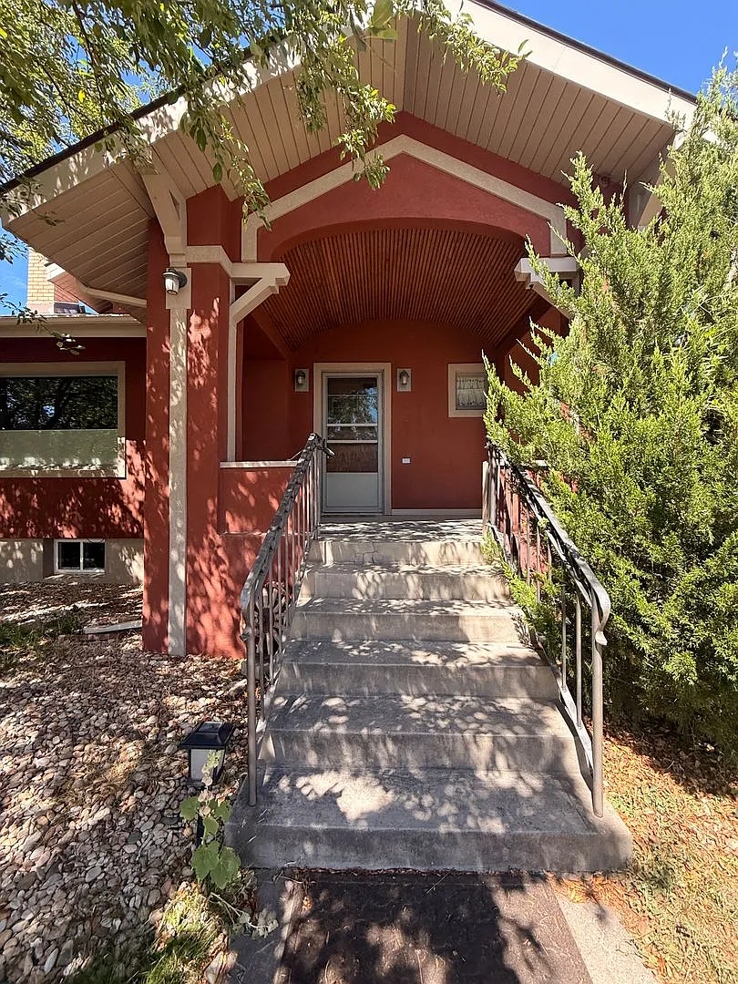 Laramie Charm & Character | Spacious 3 Bed + Minutes to UW — Photo 2