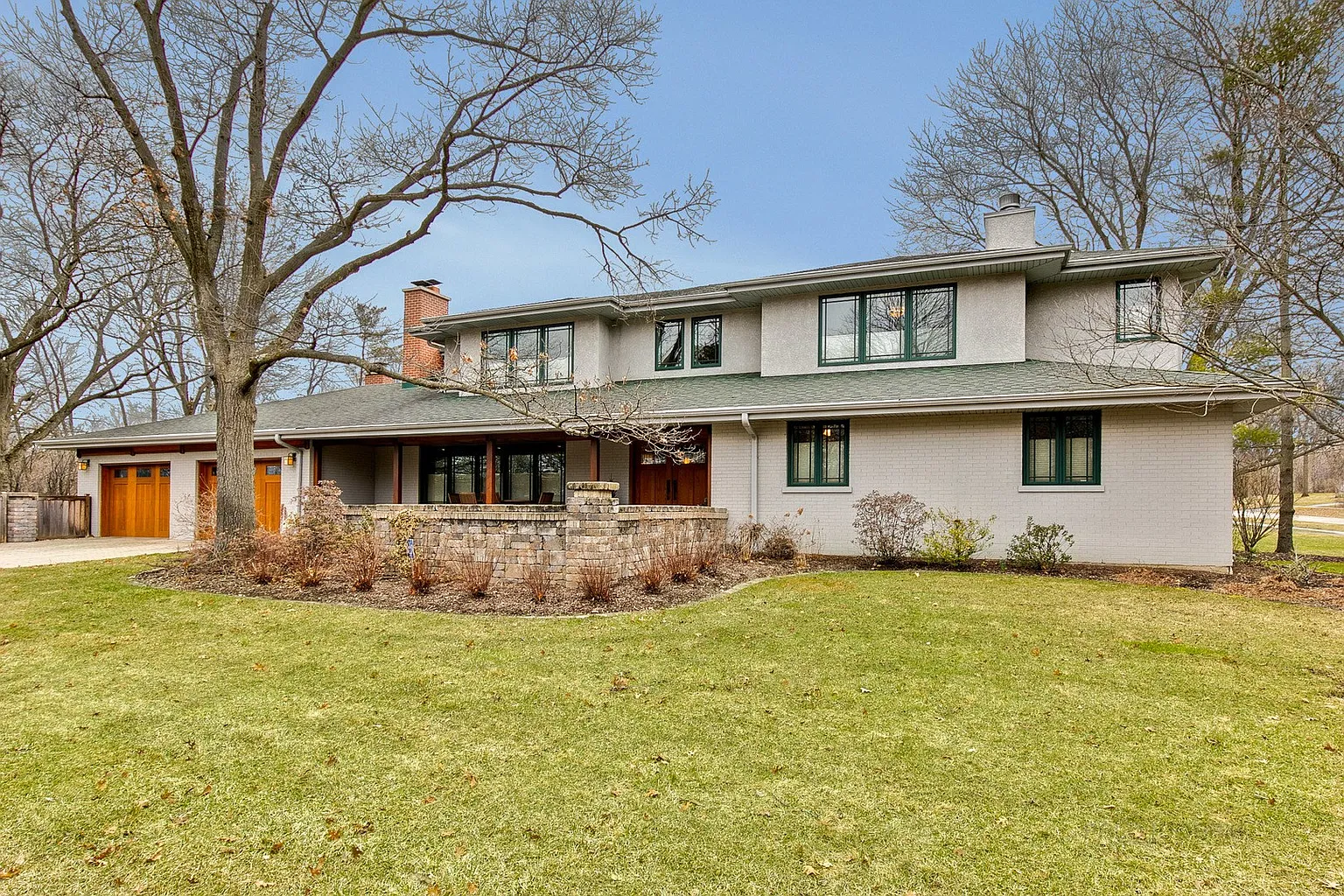 621 Waveland Rd photo 1