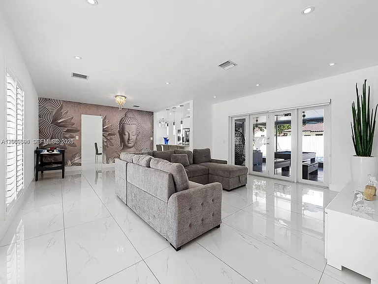 6951 Miami Lakeway S — Photo 17