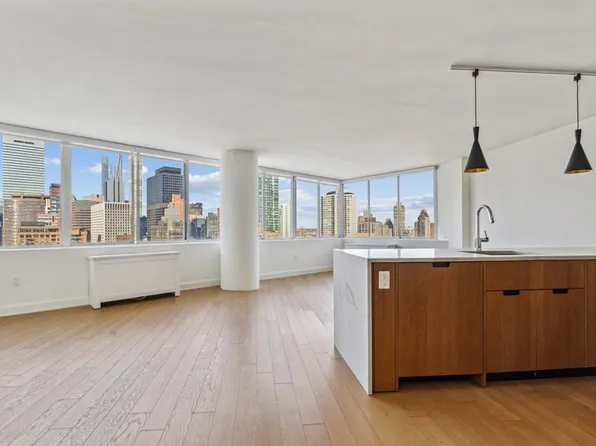 420 East 54th Street 3708 image 1 of 31
