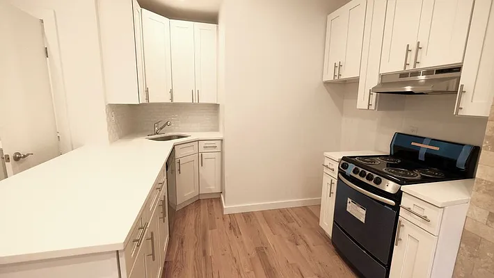 Rented by Aether Property Group | media 18