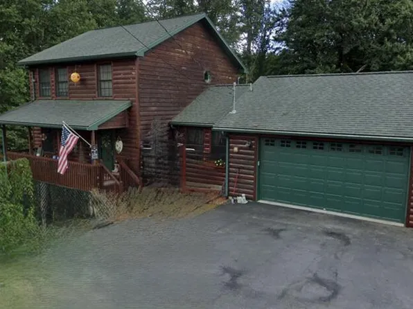 164 Hooper Ave, Crab Orchard, WV 25827