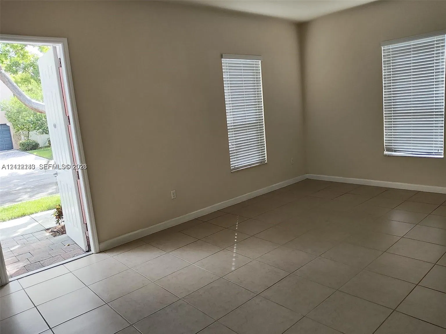 Kendall Commons Residenti — Photo 2