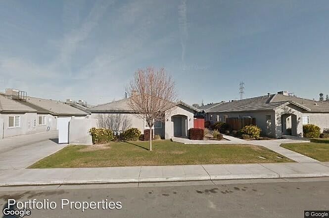 2nd image of 660 Blue Mountain Way APT C