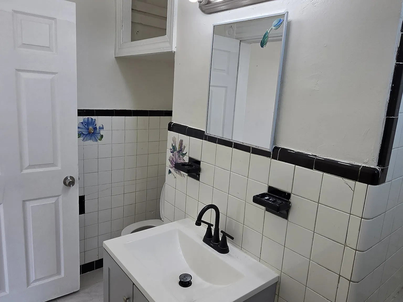 1 bed, 300 sqft, $1,600 — Photo 4