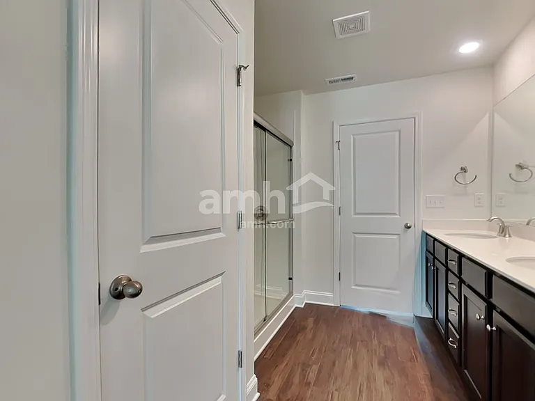 611 Rivermist Dr — Photo 12