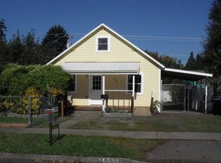 1098 D St, Springfield, OR 97477