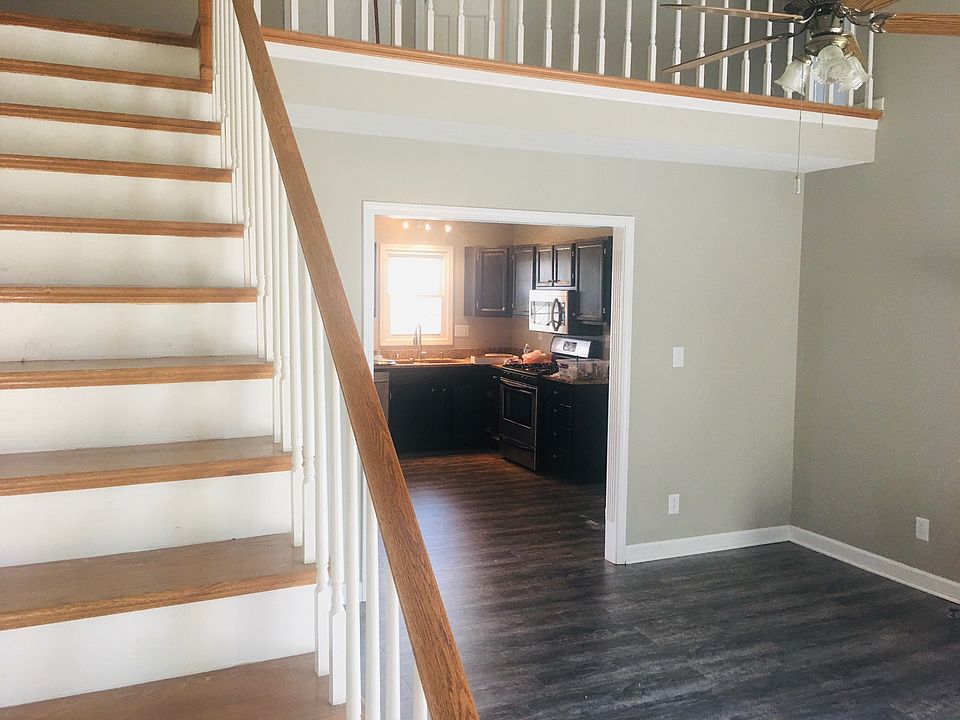 1st image of 3202 Bluegrass Dr
