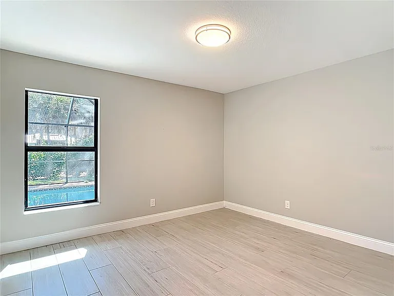 540 Alabama Ave — Photo 35