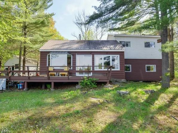 216 Smooth Rock Rd, Georgian Bay, ON L0K 1S0