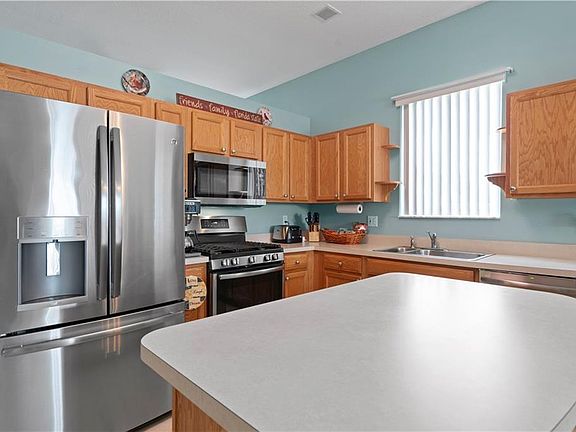 4th image of 4668 SE Winter Haven Ct
