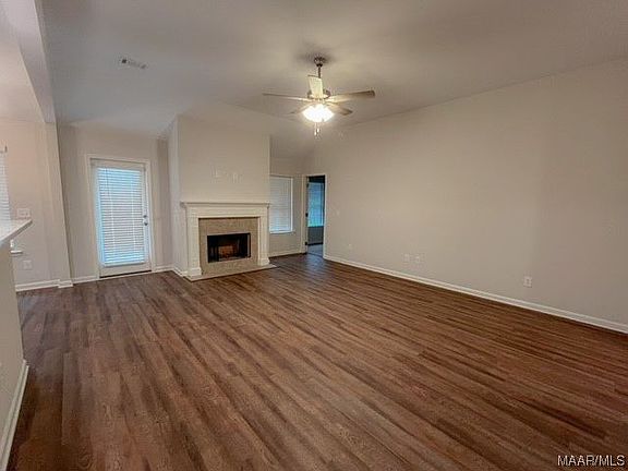 4th image of 735 Park Ln