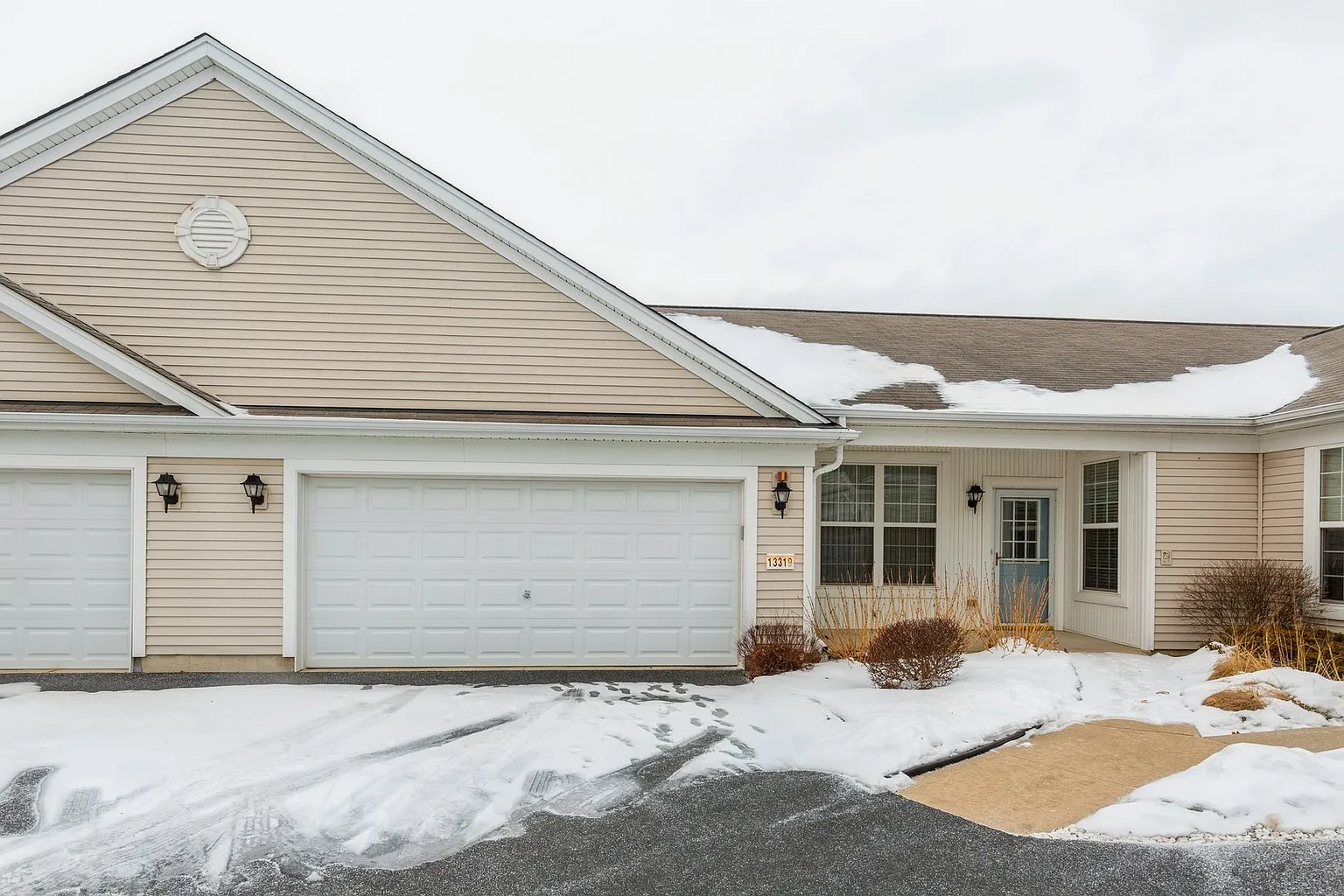 13319 Red Alder Ave photo 1