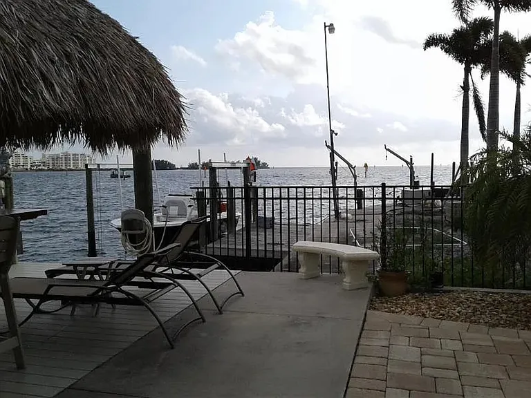 Harbor Dr — Photo 15