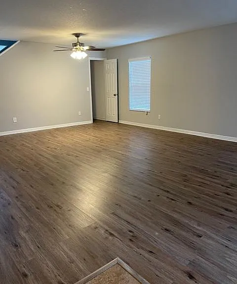 1144 Blackwater Pond Dr — Photo 6