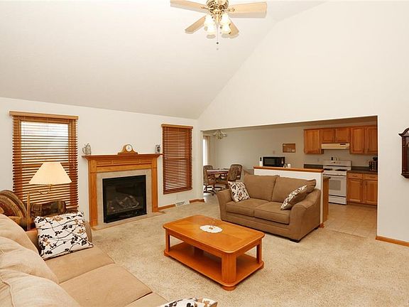 3rd image of 7153 Blue Heron Ct