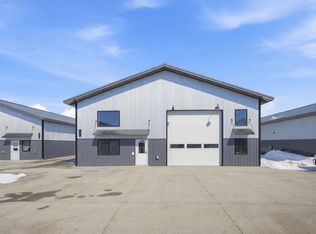3320 39th St S #1, Fargo, ND 58104