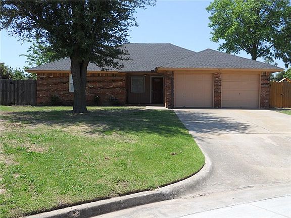 2nd image of 504 Saint Charles Cir