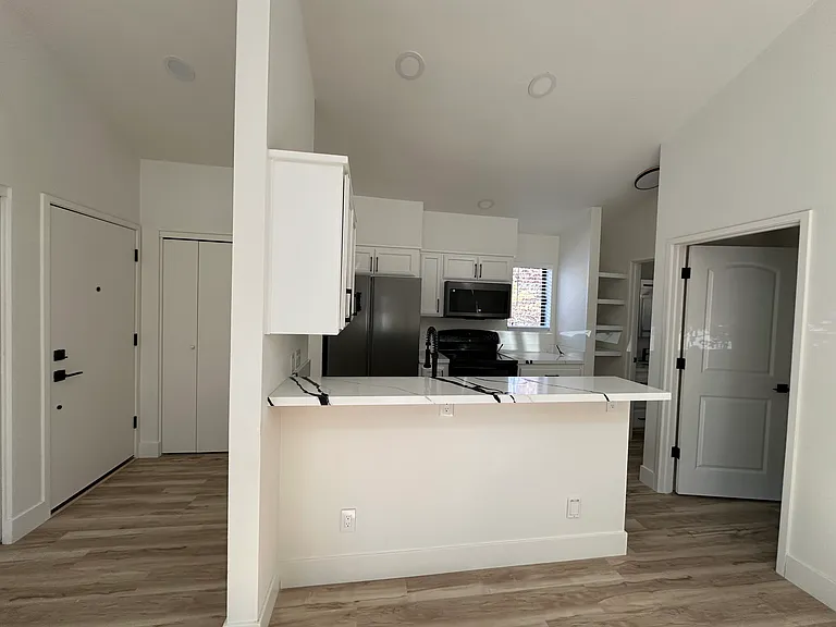 109 Vallecito Ln #B — Photo 8