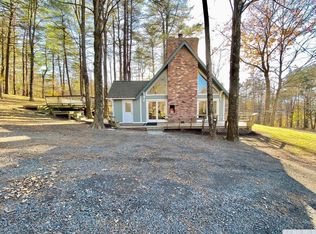 190 Green Lake Rd, Leeds, NY 12451