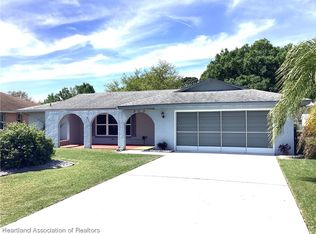 500 Cherry Tree Dr, Sebring, FL 33876