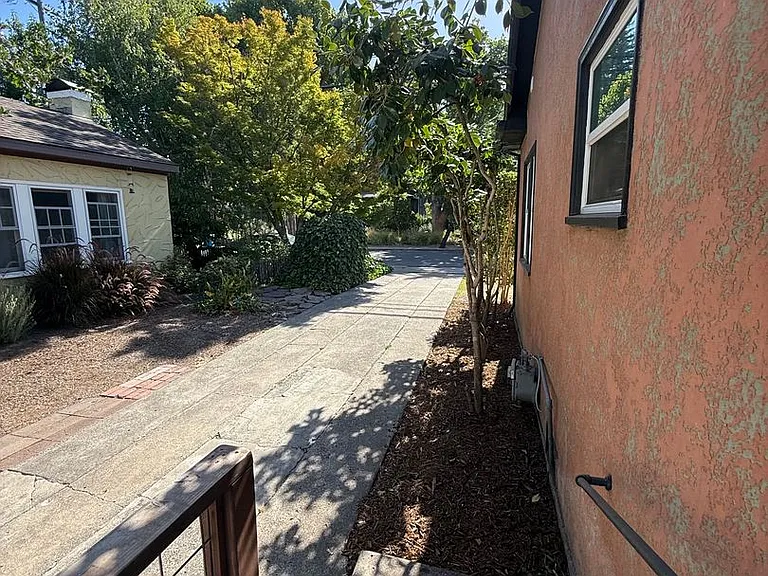 817 Wright St — Photo 16