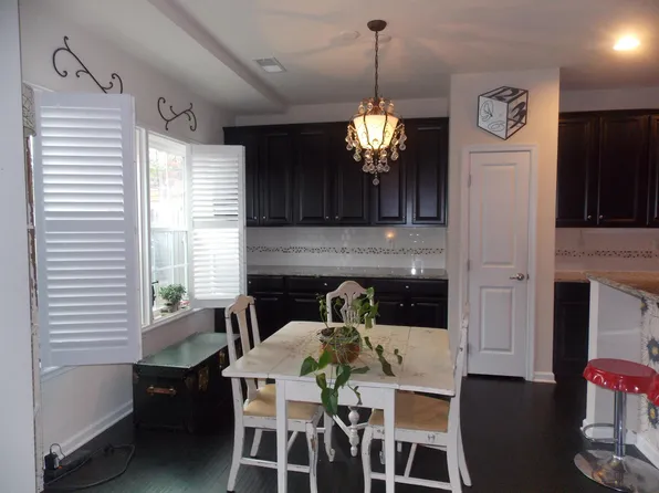 313 Creekwillow Dr, Midlothian, VA 23113