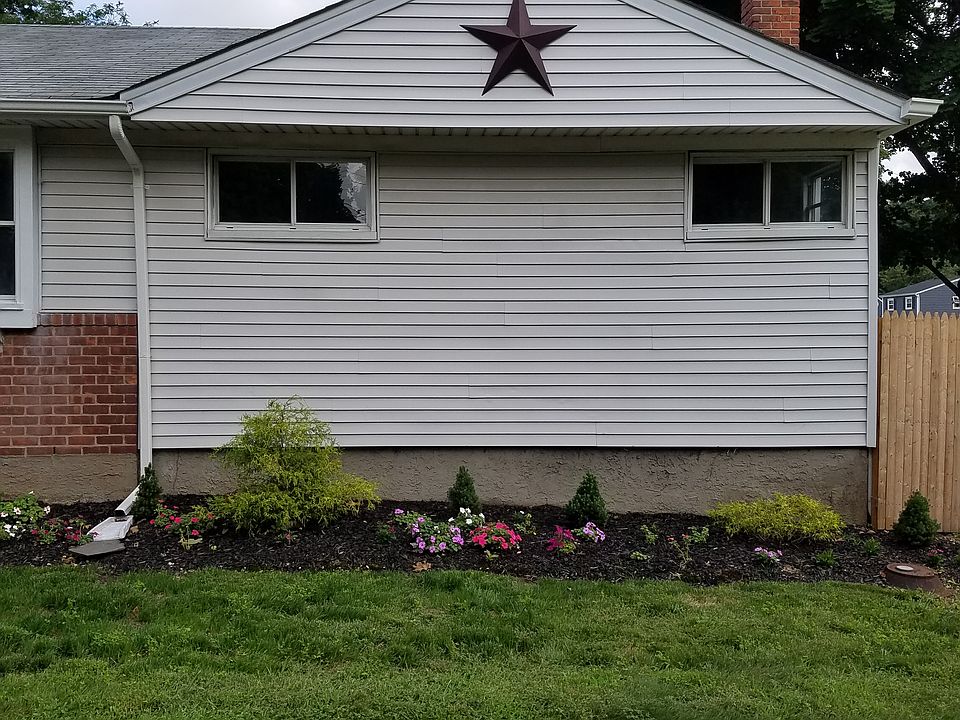 1st image of 2 Katherine Dr