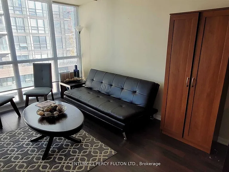 400 Adelaide St E #1202 — Photo 5