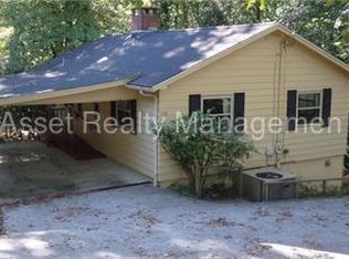 110 Chatham Ln, Roselle, IL 60172